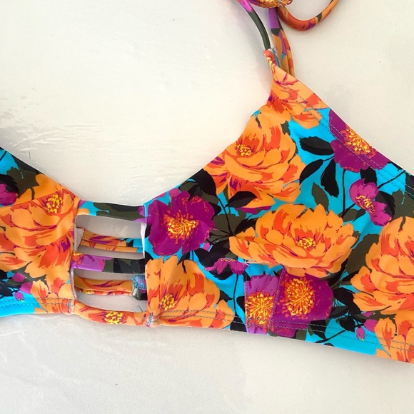 Urban Outfitters Winnie Orange Floral Bikini Top - Picture 4 of 10